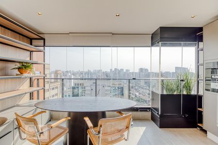 Varanda de apartamento à venda com 1 quarto, 57m² em Itaim Bibi, São Paulo