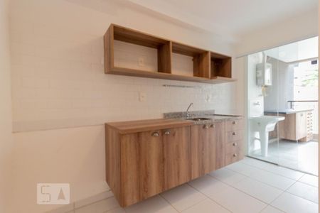 Cozinha de apartamento para alugar com 2 quartos, 56m² em Vila Pompéia, São Paulo
