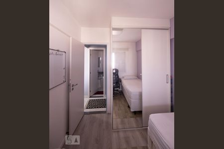 Apartamento à venda com 60m², 2 quartos e 2 vagas Apartamento à venda com 60m², 2 quartos e 2 vagasQuarto