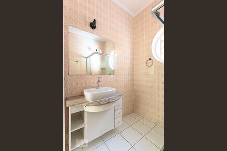 Banheiro de casa à venda com 3 quartos, 250m² em Parque São Quirino, Campinas