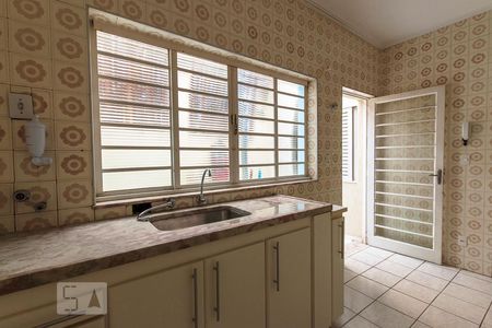 Casa à venda com 250m², 3 quartos e 2 vagasCozinha