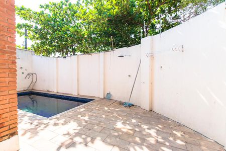 Casa à venda com 250m², 3 quartos e 2 vagasÁrea Externa