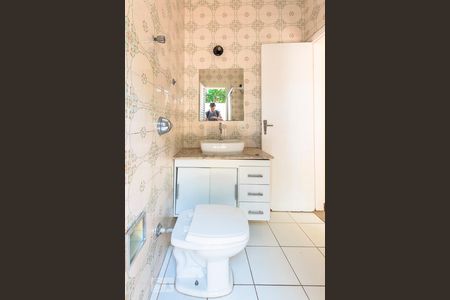 Casa à venda com 250m², 3 quartos e 2 vagasBanheiro do Quarto 1