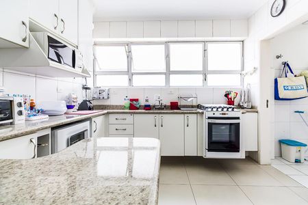 Apartamento à venda com 210m², 3 quartos e 2 vagas Apartamento à venda com 210m², 3 quartos e 2 vagasCozinha