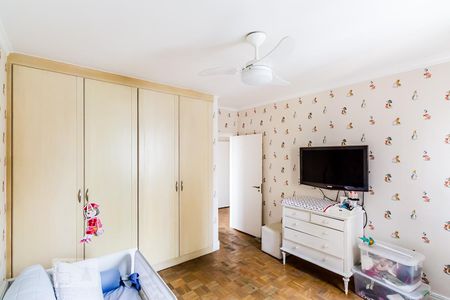 Apartamento à venda com 210m², 3 quartos e 2 vagas Apartamento à venda com 210m², 3 quartos e 2 vagasQuarto