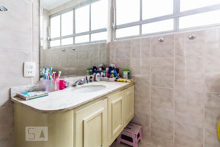 Apartamento à venda com 210m², 3 quartos e 2 vagas Apartamento à venda com 210m², 3 quartos e 2 vagasBanheiro