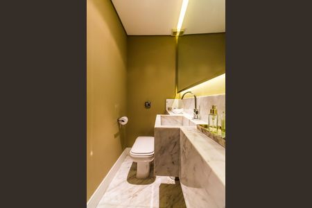 Apartamento à venda com 210m², 3 quartos e 2 vagas Apartamento à venda com 210m², 3 quartos e 2 vagasLavabo