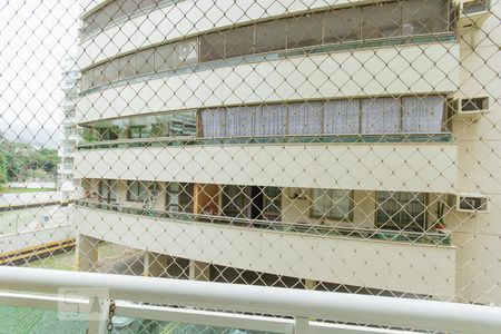 Apartamento à venda com 85m², 3 quartos e 1 vaga Apartamento à venda com 85m², 3 quartos e 1 vagaVista Suíte