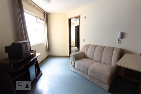 Sala de apartamento para alugar com 1 quarto, 51m² em Hugo Lange, Curitiba