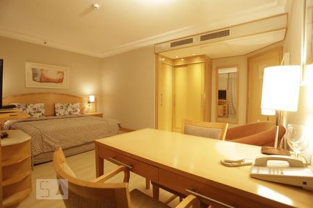 Flat de apartamento para alugar com 1 quarto, 30m² em Higienópolis, São Paulo