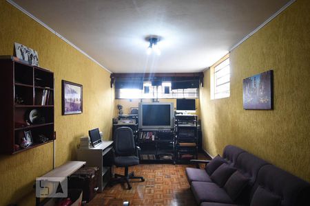 Casa à venda com 206m², 3 quartos e 3 vagasEscritório