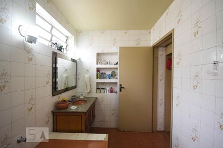 Casa à venda com 206m², 3 quartos e 3 vagasBanheiro Suíte