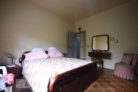 Casa à venda com 206m², 3 quartos e 3 vagasSuíte 