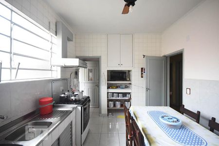 Casa à venda com 206m², 3 quartos e 3 vagasCozinha
