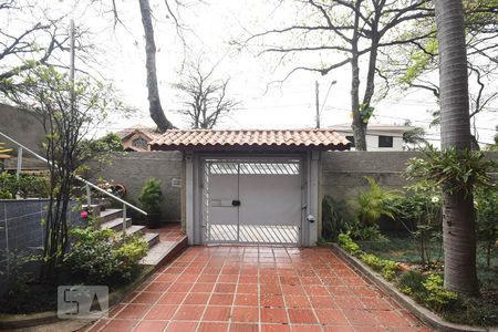 Casa à venda com 206m², 3 quartos e 3 vagasEntrada