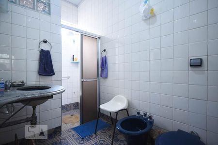 Banheiro de casa à venda com 3 quartos, 206m² em Vila Inah, São Paulo