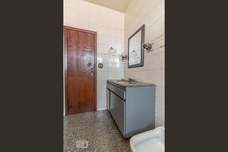 Casa à venda com 386m², 3 quartos e 8 vagas Casa à venda com 386m², 3 quartos e 8 vagasBanheiro do Segundo Andar