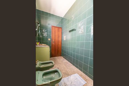 Casa à venda com 386m², 3 quartos e 8 vagas Casa à venda com 386m², 3 quartos e 8 vagasBanheiro da Suíte