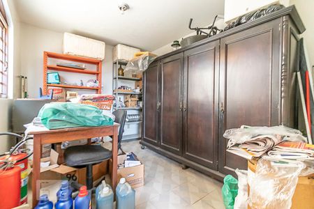 Casa à venda com 386m², 3 quartos e 8 vagas Casa à venda com 386m², 3 quartos e 8 vagasQuarto Externo