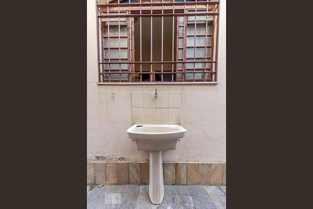 Casa à venda com 386m², 3 quartos e 8 vagas Casa à venda com 386m², 3 quartos e 8 vagasÁrea de Serviço