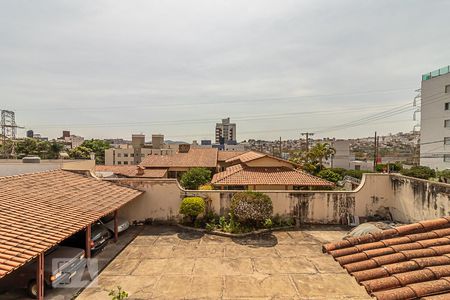 Casa à venda com 386m², 3 quartos e 8 vagas Casa à venda com 386m², 3 quartos e 8 vagasVista do Quarto 1