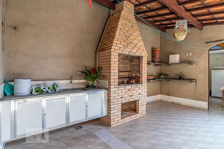 Casa à venda com 386m², 3 quartos e 8 vagas Casa à venda com 386m², 3 quartos e 8 vagasEspaço Gourmet