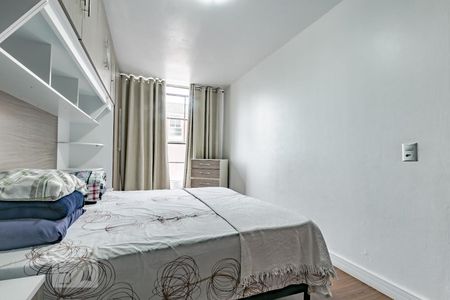 Quarto Suíte 3 de apartamento para alugar com 3 quartos, 74m² em Novo Mundo, Curitiba