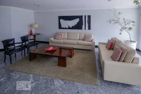 Apartamento à venda com 80m², 3 quartos e 2 vagas Apartamento à venda com 80m², 3 quartos e 2 vagasHall Social