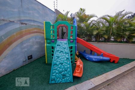 Apartamento à venda com 80m², 3 quartos e 2 vagas Apartamento à venda com 80m², 3 quartos e 2 vagasPlayground