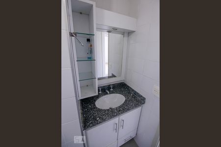 Apartamento à venda com 80m², 3 quartos e 2 vagas Apartamento à venda com 80m², 3 quartos e 2 vagasBanheiro Social