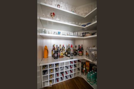 Apartamento para alugar com 350m², 3 quartos e 2 vagasDispensa