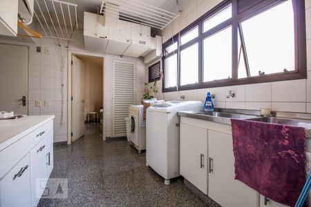 Apartamento para alugar com 350m², 3 quartos e 2 vagasLavanderia