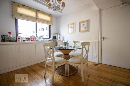 Apartamento para alugar com 350m², 3 quartos e 2 vagasCopa