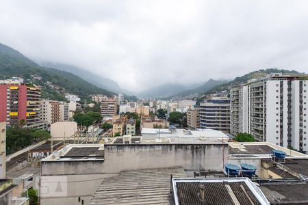 Vista do Quarto 1 de apartamento para alugar com 2 quartos, 63m² em Tijuca, Rio de Janeiro