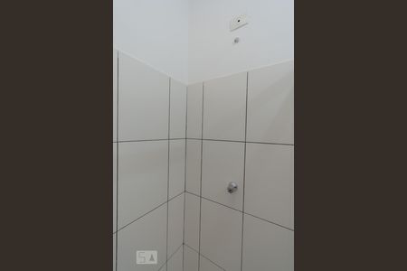 Banheiro de kitnet/studio para alugar com 1 quarto, 35m² em Nova Gerty, São Caetano do Sul