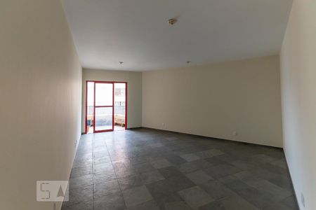 Apartamento à venda com 147m², 3 quartos e 2 vagas Apartamento à venda com 147m², 3 quartos e 2 vagasSala