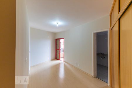 Apartamento à venda com 147m², 3 quartos e 2 vagas Apartamento à venda com 147m², 3 quartos e 2 vagasSuíte