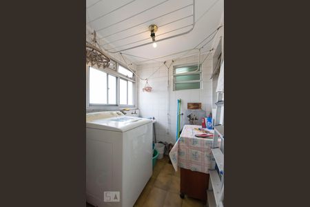 Apartamento à venda com 80m², 3 quartos e 1 vagaÁrea de serviço