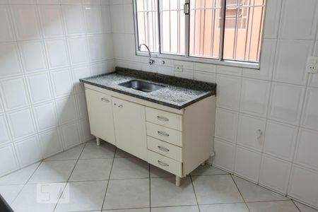 1o. Andar - Cozinha (Armários) de casa para alugar com 2 quartos, 121m² em Vila Nair, São Paulo