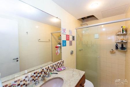 Banheiro de apartamento para alugar com 2 quartos, 90m² em Rio Comprido, Rio de Janeiro