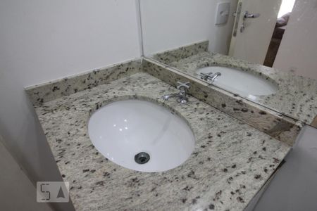 Pia de apartamento para alugar com 2 quartos, 50m² em Parque Reboucas, São Paulo