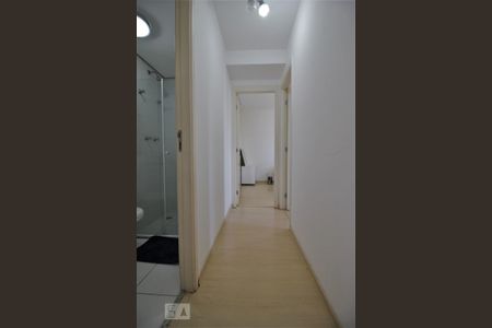 Corredor de apartamento para alugar com 2 quartos, 50m² em Parque Reboucas, São Paulo