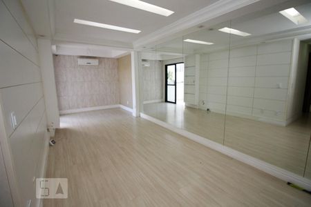 Apartamento para alugar com 225m², 3 quartos e 2 vagasSala