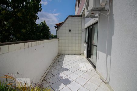 Apartamento para alugar com 225m², 3 quartos e 2 vagasVaranda 2