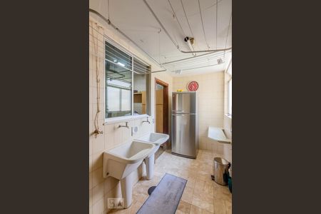 Apartamento para alugar com 140m², 4 quartos e 2 vagas Apartamento para alugar com 140m², 4 quartos e 2 vagasÁrea de Serviço