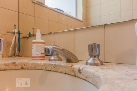 Apartamento para alugar com 140m², 4 quartos e 2 vagas Apartamento para alugar com 140m², 4 quartos e 2 vagasTorneira Banheiro Social