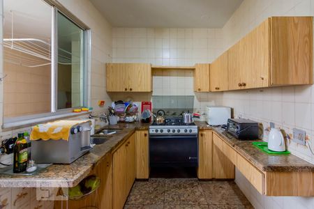 Apartamento para alugar com 140m², 4 quartos e 2 vagas Apartamento para alugar com 140m², 4 quartos e 2 vagasCozinha