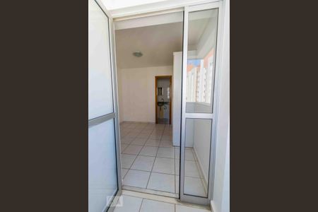 Apartamento para alugar com 55m², 2 quartos e 1 vaga Apartamento para alugar com 55m², 2 quartos e 1 vagaVaranda do Quarto 02
