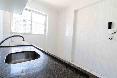 Apartamento para alugar com 55m², 2 quartos e 1 vaga Apartamento para alugar com 55m², 2 quartos e 1 vagaCozinha