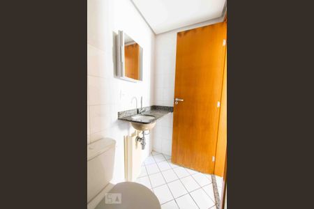 Apartamento para alugar com 55m², 2 quartos e 1 vaga Apartamento para alugar com 55m², 2 quartos e 1 vagaBanheiro 02